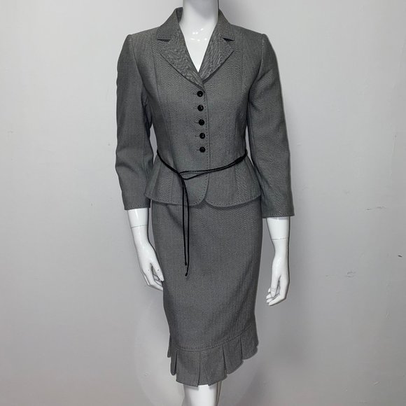 Tahari Jackets & Blazers - TAHARI Suit NEW!